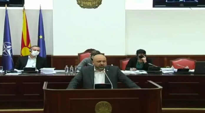 Rexhepi-opozitës: Me veprimet e juaja po na e zgjatni edhe më shumë jetën politike