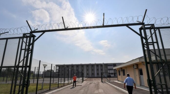 Vajzat adoleshente në burgun e Idrizovës të rrezikuara nga gratë e moshuara, Ziberi kërkon të largohen prej aty