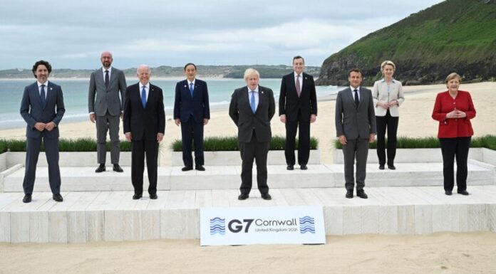 Liderët e G7 refuzojnë kërkesën e Vladimir Putin për të paguar me monedha ruse