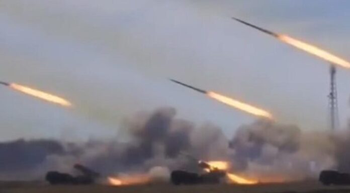 Kjo është raketa “KAQUSHA e shek. 21” e përdorur në Ukrainë! Çdo gjë shëndron në pluhur dhe hi (VIDEO, FOTO)