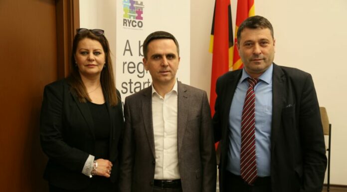 Kasami merr pjesë në promovimin e projektit ”Super shkolla”