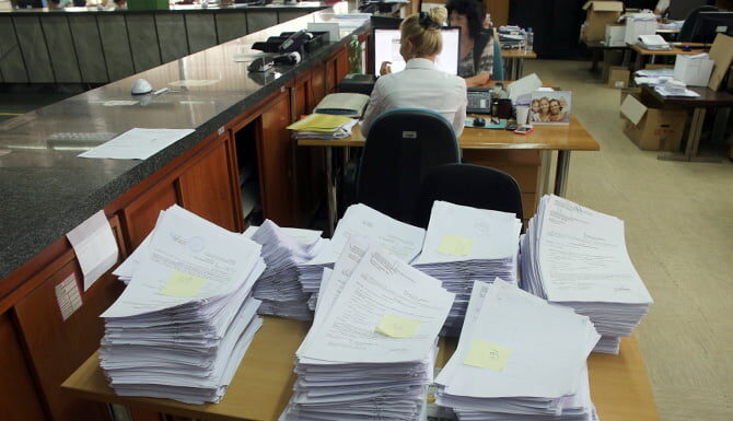 Punonjësit e administratës shtetërore të Maqedonisë sot në protestë