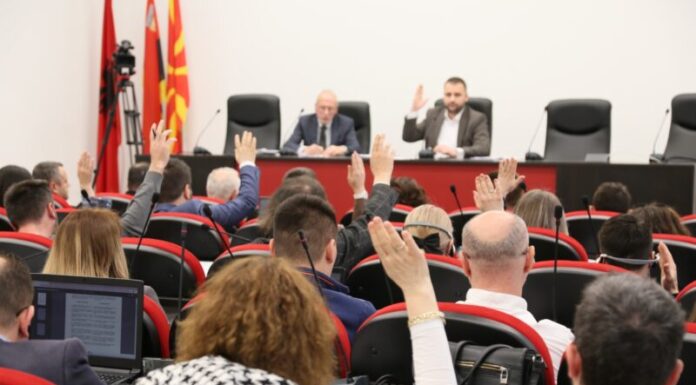 Këshilltarët e BDI dhe LSDM me çdo kusht mbrojnë planin urbanistik në shërbim të biznesmenit Daka Davidoviç