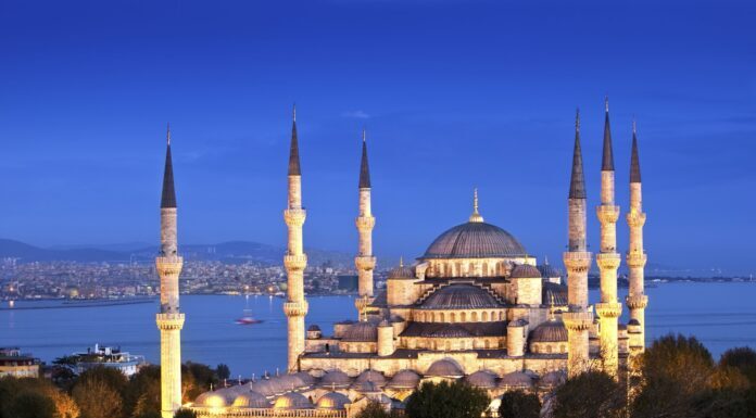 A e dini se ezani nuk ndërpritet për 24 ore përgjatë gjithë rruzullit