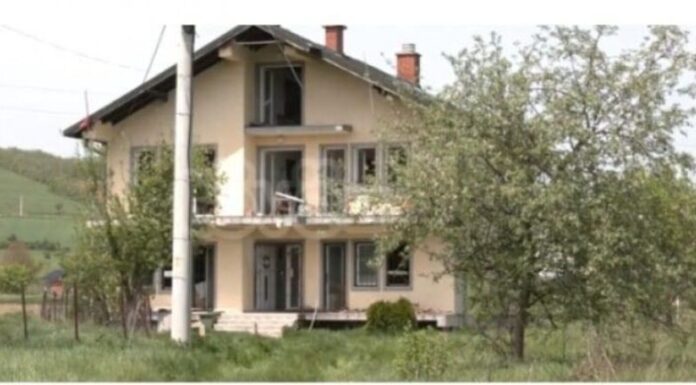 E rëndë: 64 vjeçari nga Skënderaj qëndroi i vdekur me muaj brenda shtëpisë, nuk fliste me familjar