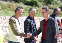 Kasami bën homazhe në varrin e heroit kombëtar Beqir Limani